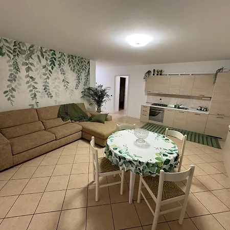 Nest Living - Evergreen Apartment *