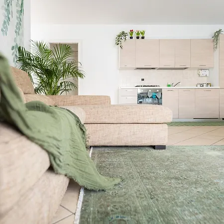 Nest Living - Evergreen Apartment Feletto Umberto