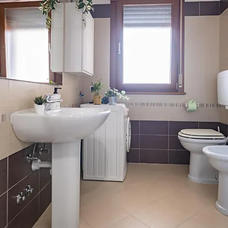 Nest Living Evergreen - Peaceful With Terrace